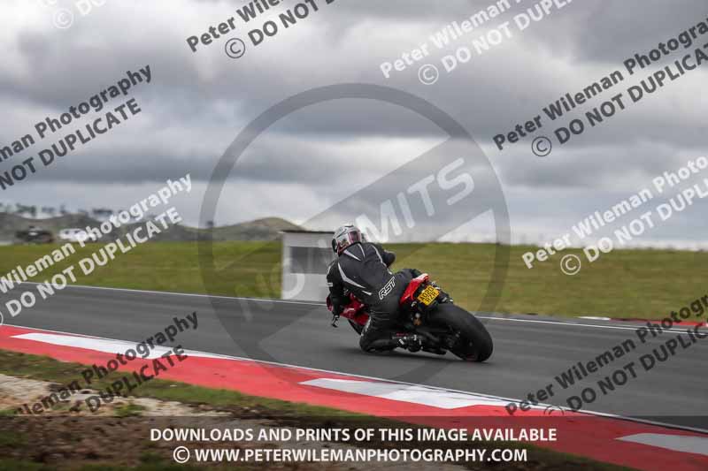 cadwell no limits trackday;cadwell park;cadwell park photographs;cadwell trackday photographs;enduro digital images;event digital images;eventdigitalimages;navarra;no limits trackdays;peter wileman photography;racing digital images;trackday digital images;trackday photos